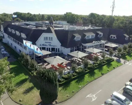 Van der Valk Hilversum - De Witte Bergen Hotels in Eemnes