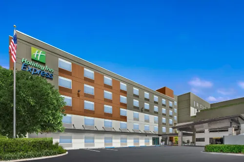 Holiday Inn Express FT. LAUDERDALE CRUISE-AIRPORT by IHG