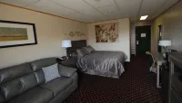 Pinewood Motor Inn Hotels near Northwest Trading Company