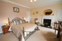 Penralley House B&B Hotels in Rhayader
