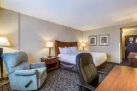 Cayuga Blu Hotels in Lansing