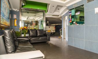 Hotel Ayenda Normandy