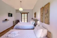 Exclusive Crete Villa Villa Alexia 4 Bedrooms Large Lawned Gardens - balcony