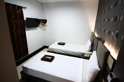 Happy Hotel Hotell i Panas River