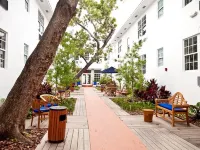 Tradewinds Apartment Hotel Miami Beach