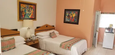 Towne Hotel Hotels in Downtown Nassau