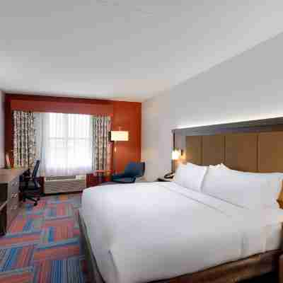 Holiday Inn Express Cambridge Rooms