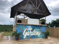 Outpost Beach Hostel - Adults Only