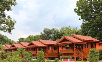 Bank Resort - Housity