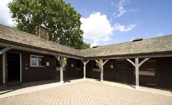 Stowe Farm - Housity
