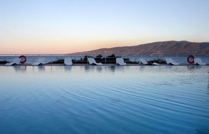 Kalamaki Beach Resort