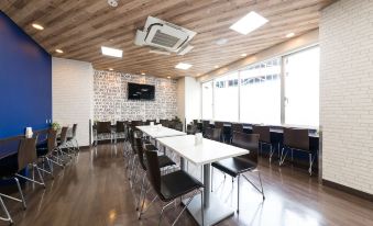 산코 인 욧카이치 에키마에