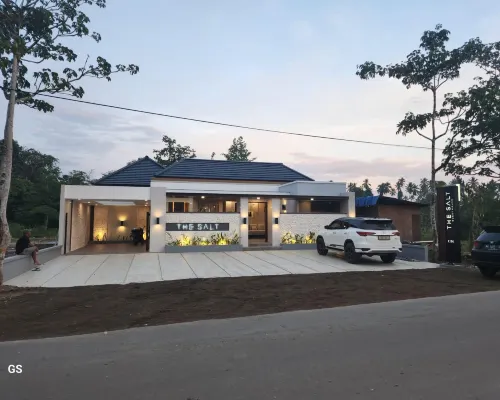 The Salt Guest House Hotel di Maba