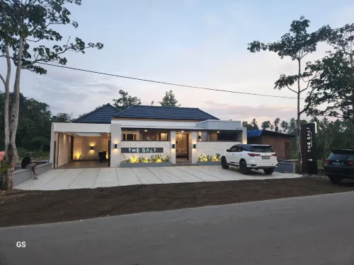 The Salt Guest House Hotels in Maba