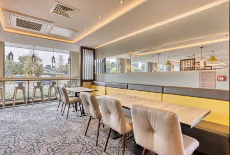 Premier Inn Bury St Edmunds North (A14) Отели в г. Ингам