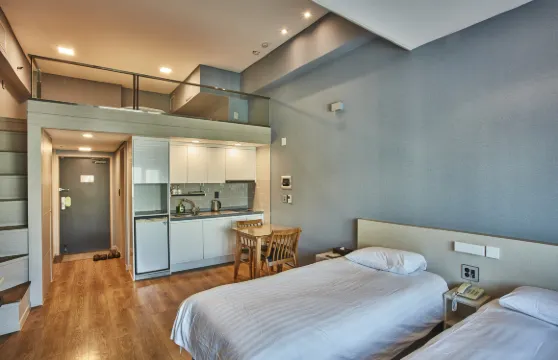 普羅威斯塔酒店