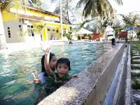 VILLA BISIKAN BAYU - Pools