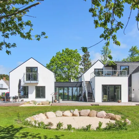 "Benna" - 120m from the Sea