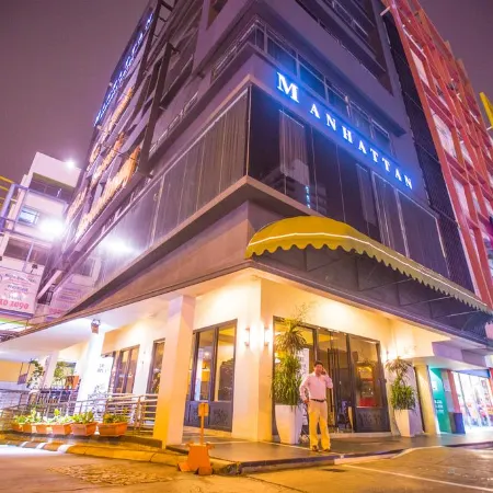 Manhattan Business Hotel Damansara Perdana Отели рядом с достопримечательностью «Станция MRT Taman Tun Dr Ismail »