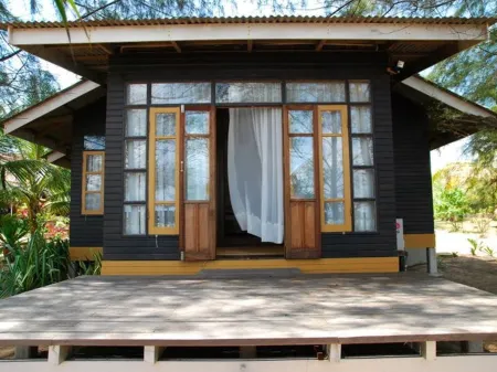 Anjung Pantai Seberang Отели рядом с достопримечательностью «Universiti Sultan Zainal Abidin»