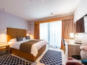 Hotel Seventh