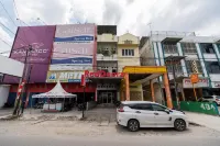 RedDoorz @ Fella Homestay Medan Hotel dekat Dani Ponsel