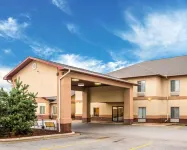 Econo Lodge Hotels in McDonald County