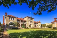 Crowne Plaza Perth Hotels near Ozone Reserve