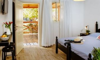 Shaar Hagolan Kibbutz Country Lodging