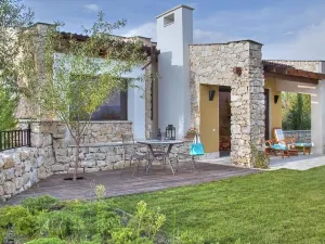 조르니차 패밀리 에스테이트 를레 & 샤토