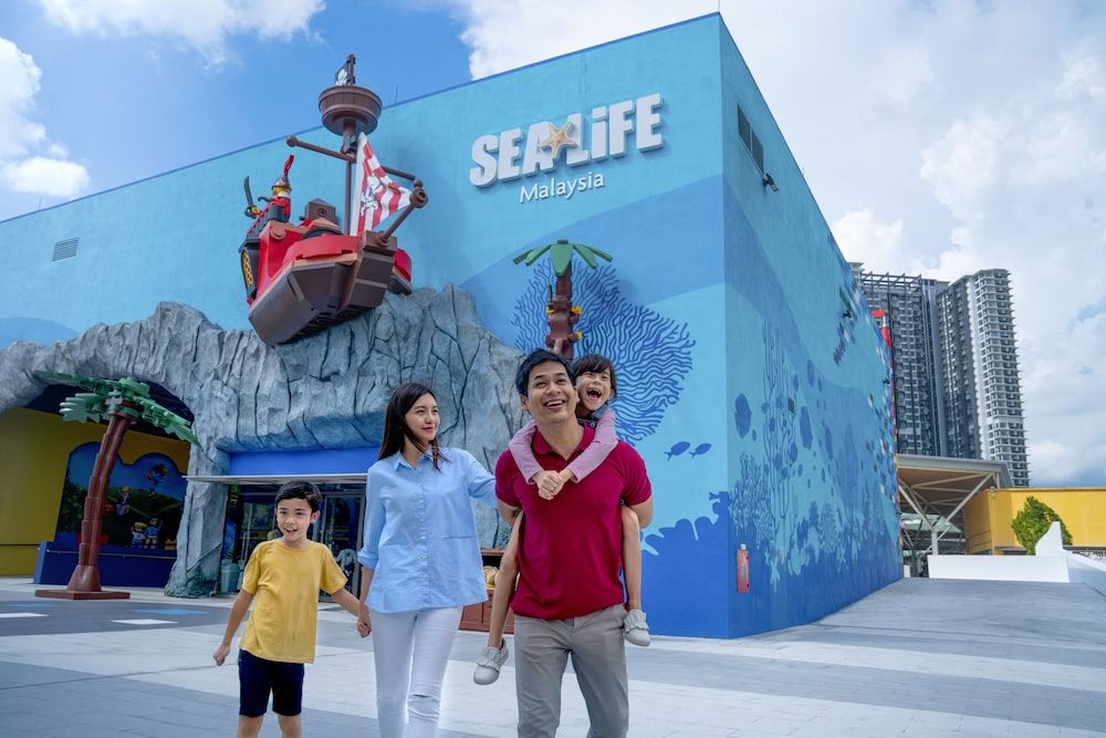 SEA LIFE