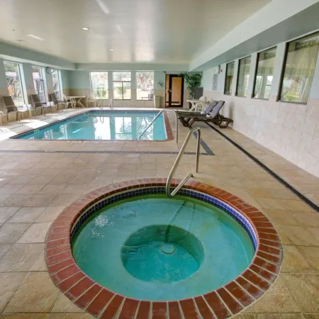 Comfort Suites