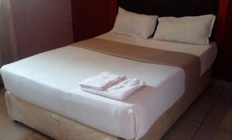 Starscape Hotel - Housity