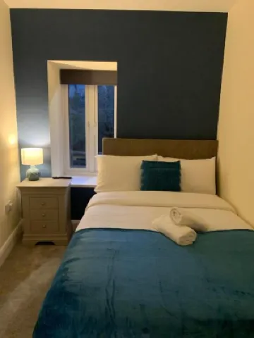 5 Eyre Square Lane Hotels in 