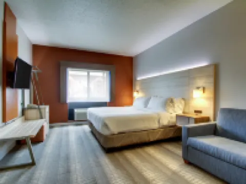 Holiday Inn Express MILWAUKEE N-BROWN DEER/MEQUON by IHG Hotels in Brown Deer