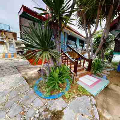 Rimtalay Resort Koh Si Chang Hotel Exterior