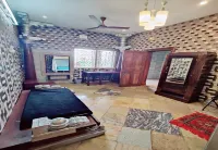 Elaa Resort - Parkplatz