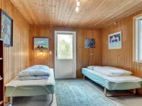 "Alida" - 1.1km from the Sea