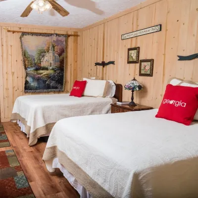 Mountain Aire Cottages & Inn Hotels in Dillard