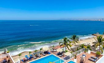 The Paramar Beachfront Boutique Hotel with Breakfast Included - Downtown Malecon