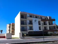 Hotel Euro Moniz Hotels near Porto moniz