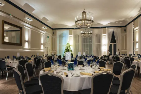 The Spa Hotel Отели рядом с достопримечательностью «Танбридж Уэлс Коммон»