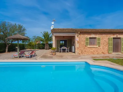 Marina Hoteles cerca de Platja Des Trenc