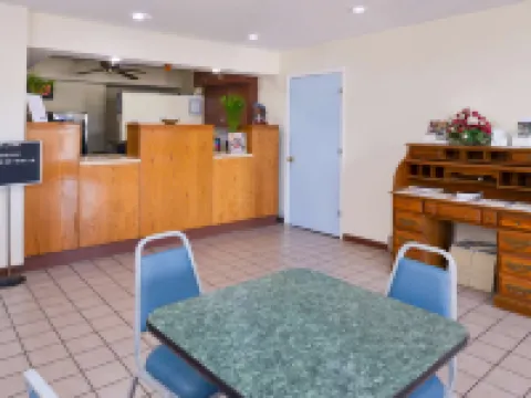 Americas Best Value Inn Sullivan Hotels in Sullivan