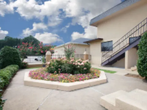 デイズ イン バイ ウィンダム ラストン ルイジアナ ラストンのホテル