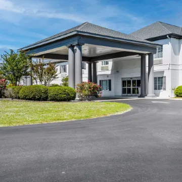 Blue Water Inn & Suites, BW Signature Collection