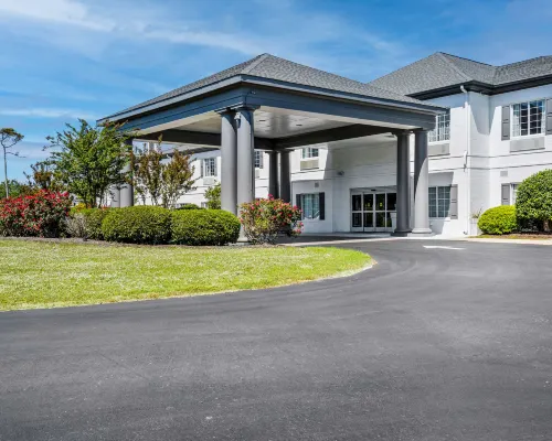 Blue Water Inn & Suites, BW Signature Collection Hotels in Onslow County