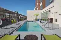 SpringHill Suites West Sacramento - piscine