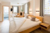 Landhotel Löwen Hôtels à : Karlstadt sur le Main