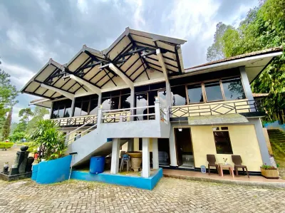 OYO 1852 Intan Bromo Homestay Hotels in Tosari